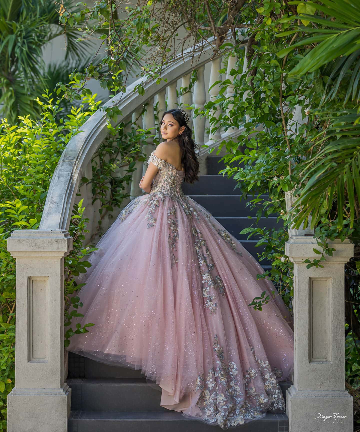 Quinceañera photography by Diego Romero Studio — 3